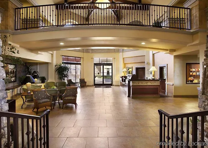 Embassy Tucson - Paloma Village Hotel Casas Adobes