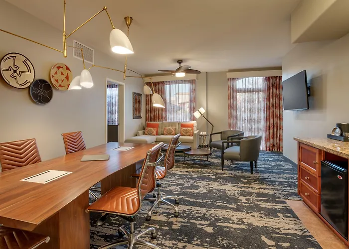 Hotel Embassy Tucson - Paloma Village 4*