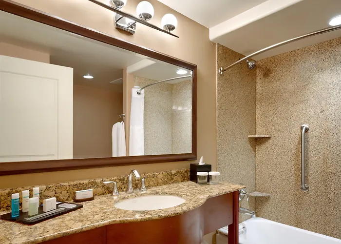 Hotel Embassy Tucson - Paloma Village Casas Adobes