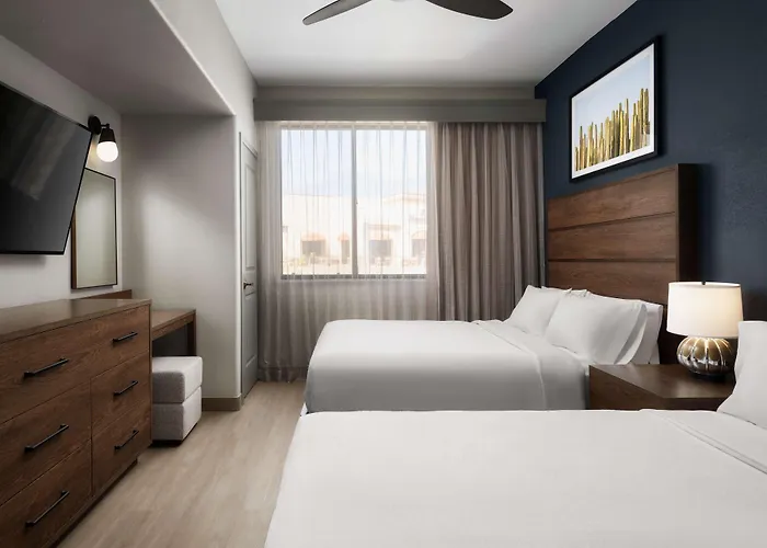 Embassy Tucson - Paloma Village Hotel Casas Adobes