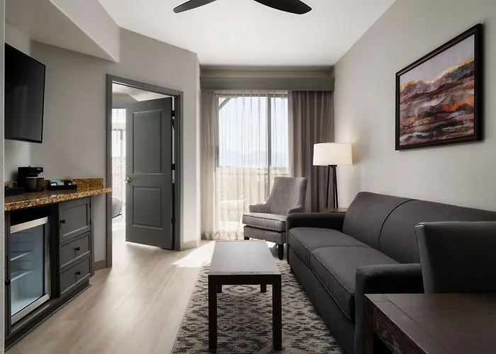 Hotel Embassy Tucson - Paloma Village 4*