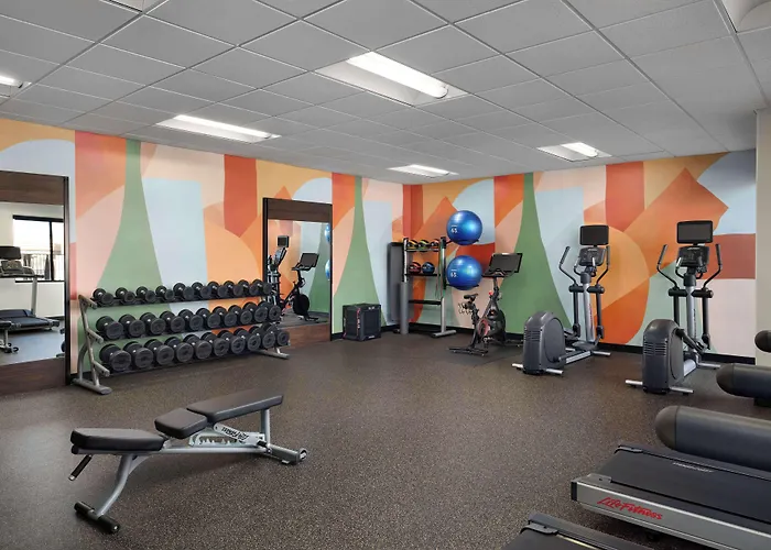 Embassy Tucson - Paloma Village Hotel 4*