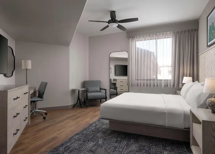 Embassy Tucson - Paloma Village 4*
