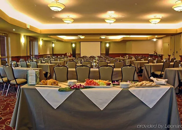 Hotel Embassy Tucson - Paloma Village 4*